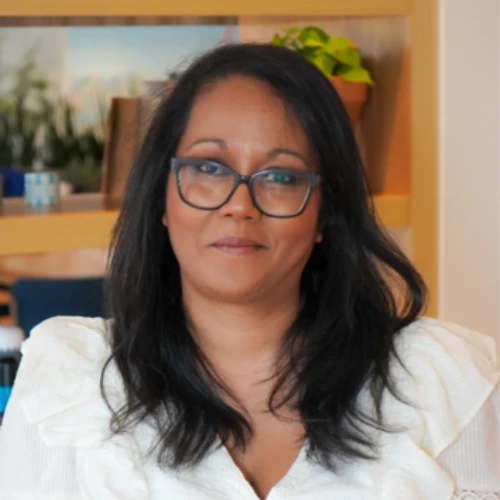 Jasmin Standard Headshot